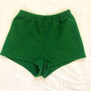 Tna COZY FLEECE PERFECT HI-RISE 3" SWEATSHORT JUNIPER GREEN
